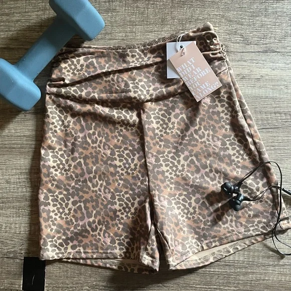 Athletic vs athleisure cheetah print shorts - Picture 1 of 3